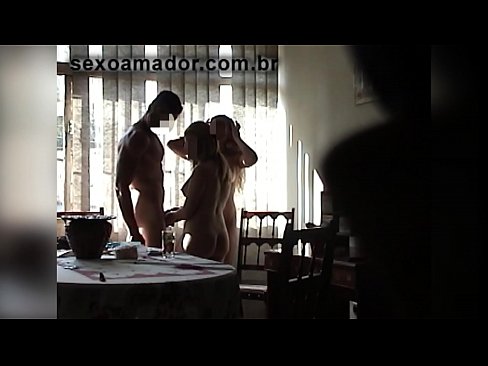 ❤️ Seksikaverit kutsuvat jättimiehen ja kolmen kimppakivaa hänen kanssaan ❌ Laadukas porno at porn fi.pornado-co.ru ❌