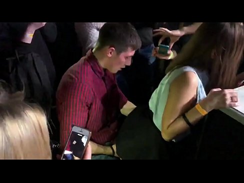 ❤️ Todellista seksiä venäläisessä yökerhossa. 18-vuotias venäläinen tyttö peräaukkoon ja emättimeen nussittu yökerhossa ❌ Laadukas porno at porn fi.pornado-co.ru ❌